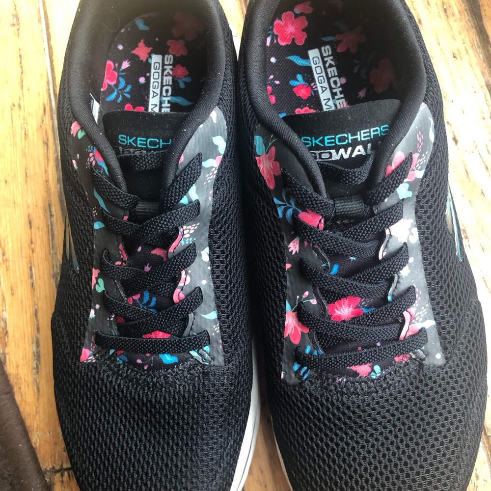 Skechers Black Floral Goga Mat Shoes